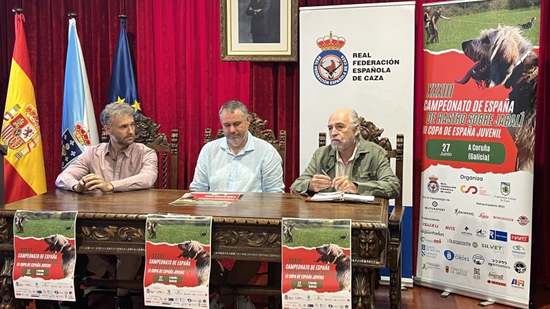 Xa tivo lugar en Ordes a presentación oficial do XXXIII Campionato de España de Cans de Rastro sobre Xabaril – III Copa de España Xuvenil