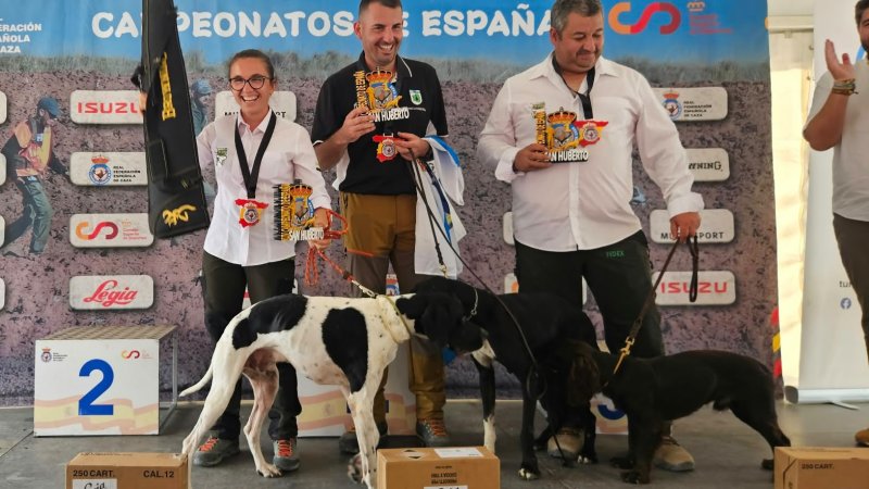 A FGC lamenta que a RSCE impida participar a dous galegos nos Mundial de San Huberto en Serbia