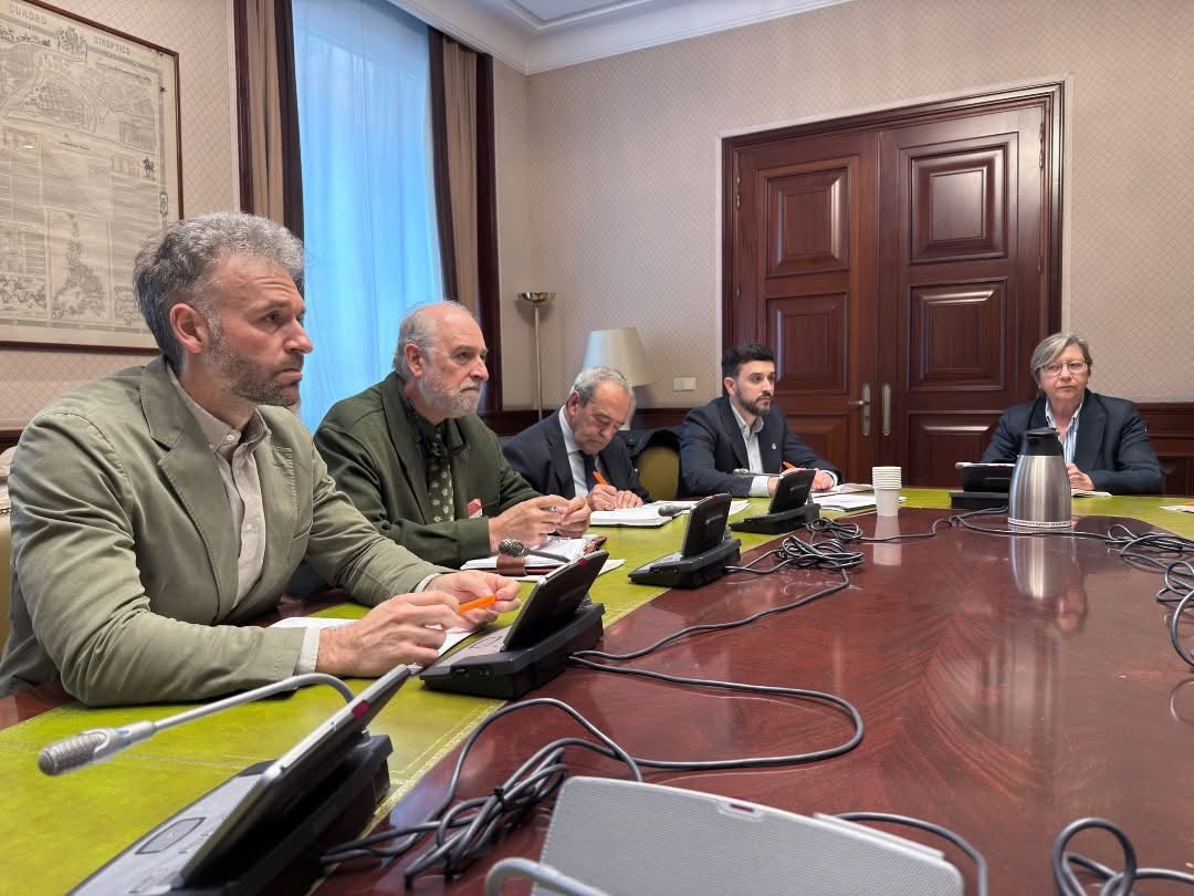 A RFEC reuniuse no Congreso dos Deputados con representantes do Partido Popular para trasladarlles as principais necesidades e retos da caza