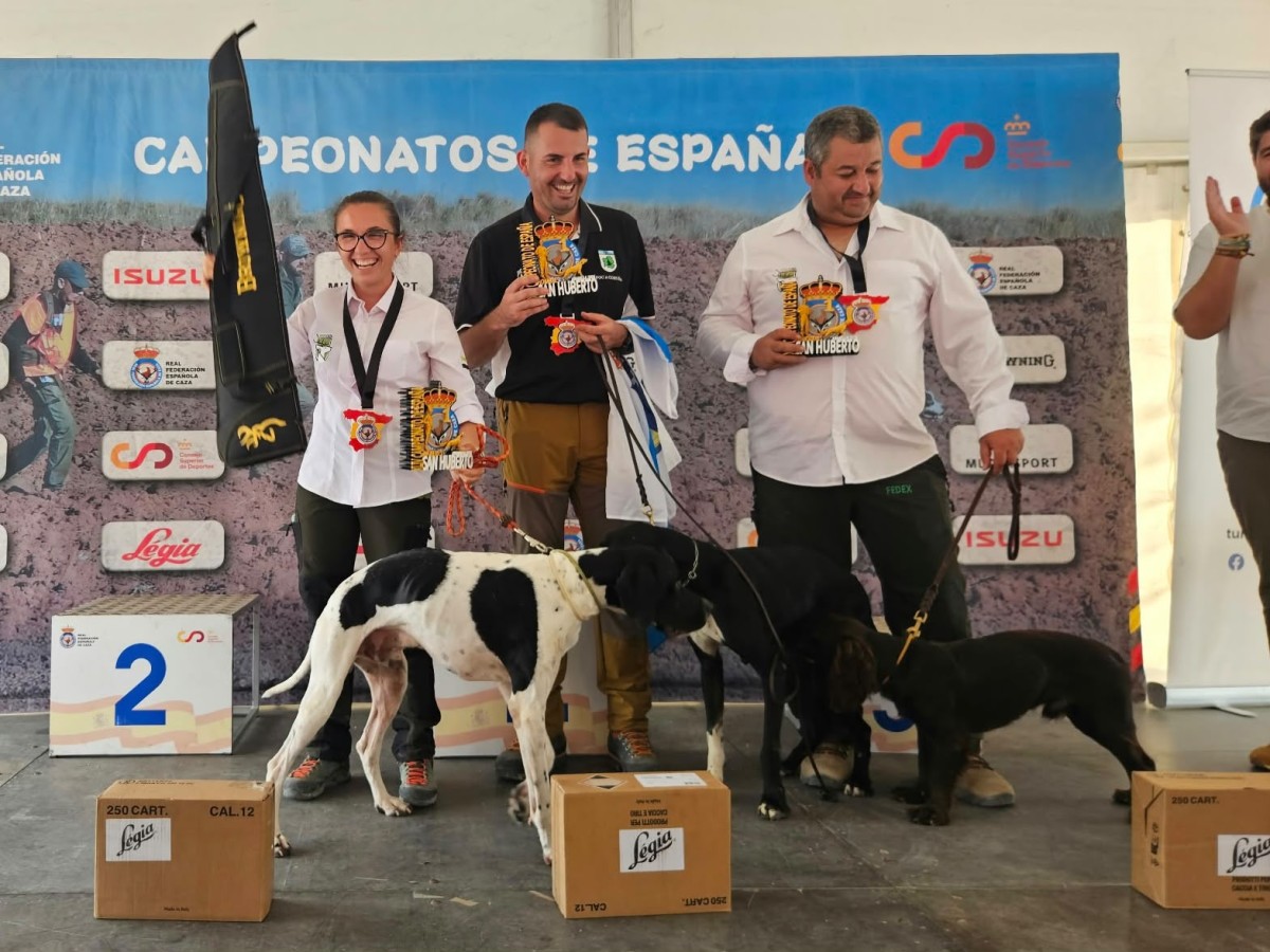 A FGC lamenta que a RSCE impida participar a dous galegos nos Mundial de San Huberto en Serbia